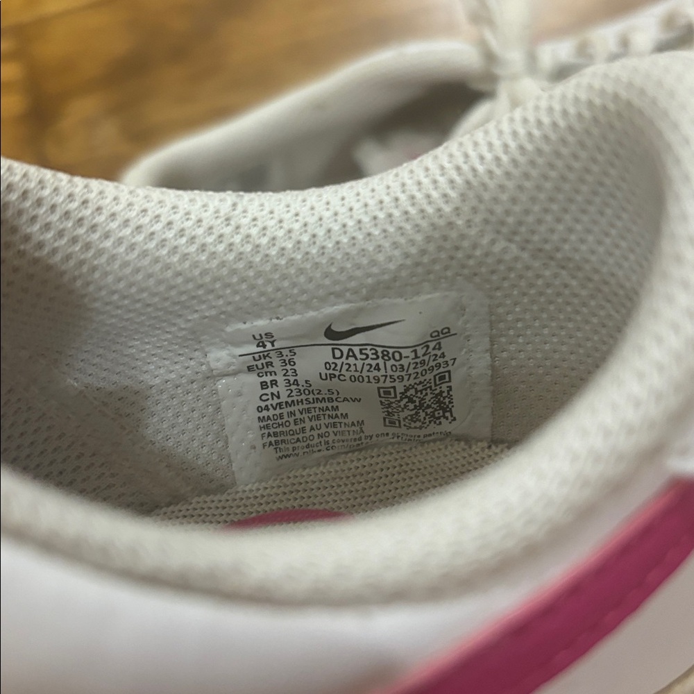 Nike Court Legacy Sneakers White & Laser Fuchsia Pink Swoosh Size 4Y - Picture 6 of 6